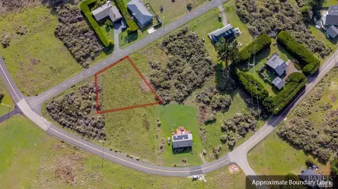 43620 Cypress Pkwy, Irish Beach, CA 95459