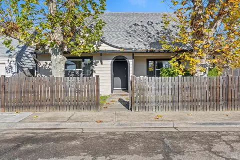120 Thomas St, Ukiah, CA 95482