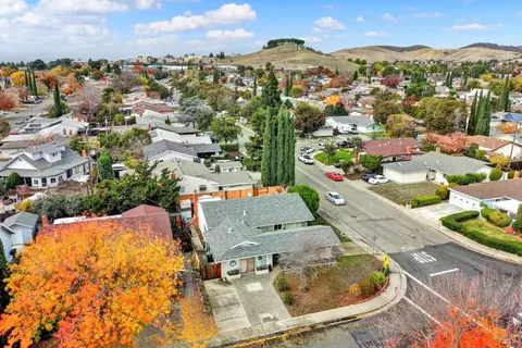 2501 Heather Dr, Fairfield, CA 94533 photo 3