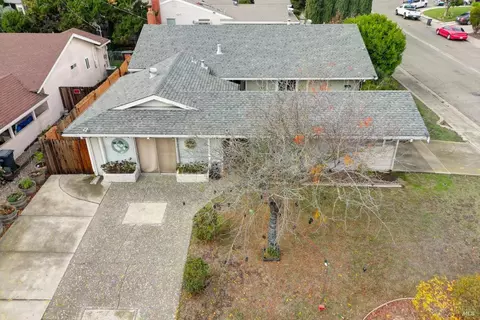 2501 Heather Dr, Fairfield, CA 94533 photo 4
