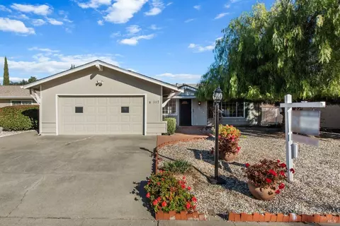 117 Olympic Cir, Vacaville, CA 95687