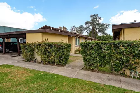 561-571 Leslie St, Ukiah, CA 95482