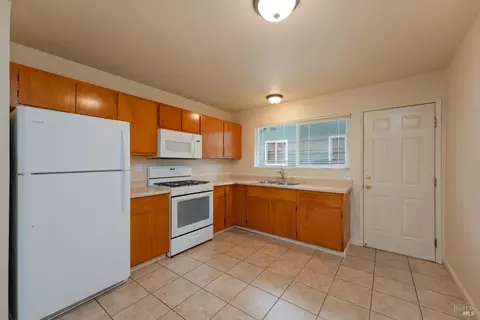 561-571 Leslie St, Ukiah, CA 95482 photo 7