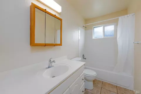 561-571 Leslie St, Ukiah, CA 95482 photo 12