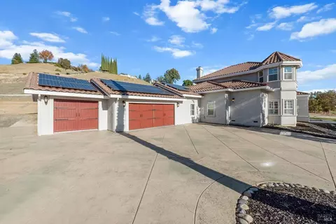 3977 Solar Hills Dr, Vacaville, CA 95688