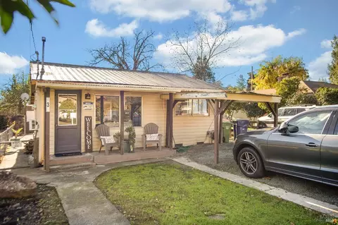 439 W 2nd St, Cloverdale, CA 95425