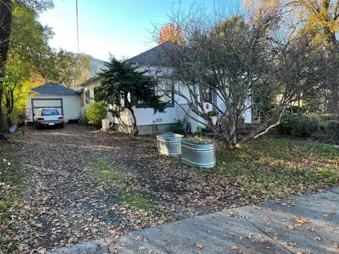 720 S Oak St, Ukiah, CA 95482 photo 4