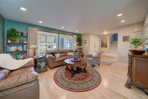 2810 Elmhurst Cir, Fairfield, CA 94533 photo 9