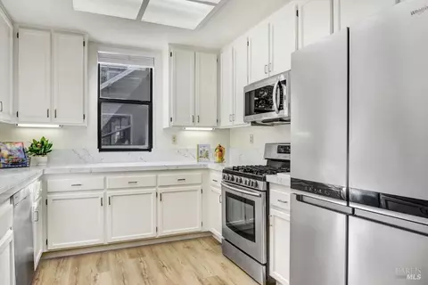 Kitchen - 623 Cherry Ave, Sonoma, CA 95476 photo 2 of 3