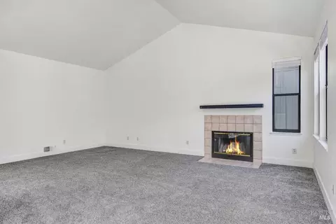 Living - 623 Cherry Ave, Sonoma, CA 95476 photo 6 of 7