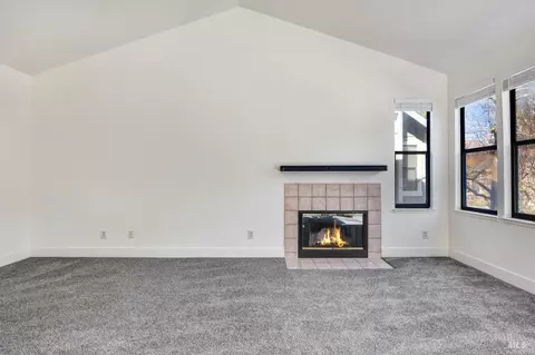 Living - 623 Cherry Ave, Sonoma, CA 95476 photo 4 of 7