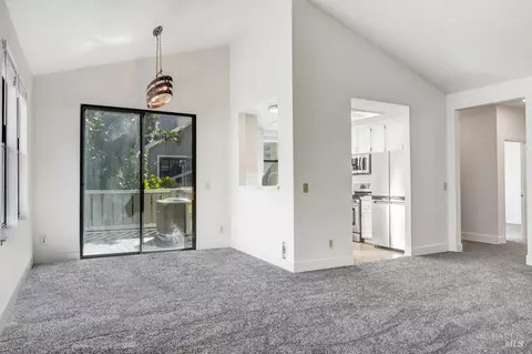 Living - 623 Cherry Ave, Sonoma, CA 95476 photo 7 of 7