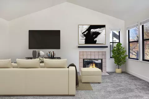 Living - 623 Cherry Ave, Sonoma, CA 95476 photo 3 of 7