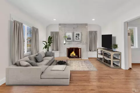 328 Wallace Ave, Vallejo, CA 94590 photo 2