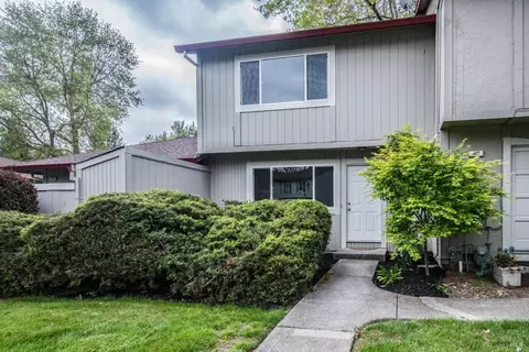 315 Algiers Ct, Santa Rosa, CA 95409