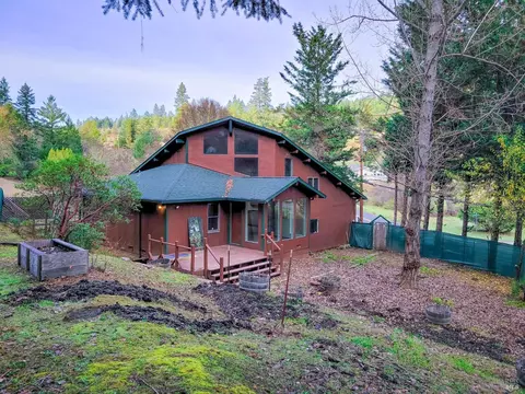 25556 Daphne Way, Willits, CA 95490