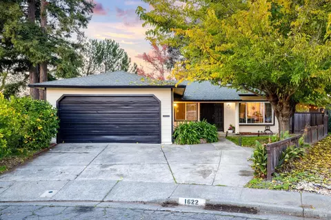 1622 Nancy Ct, Santa Rosa, CA 95401