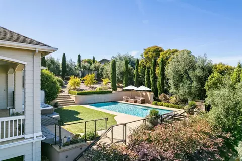 26 Wallenberg Way, Petaluma, CA 94952