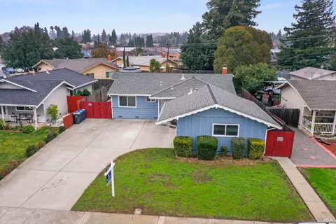 1414 Canterbury Dr, Fairfield, CA 94533