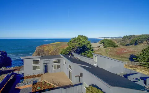 47050 Iversen Point Rd, Gualala, CA 95445