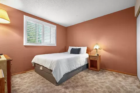 9541 Kristine Way, Windsor, CA 95492 photo 17