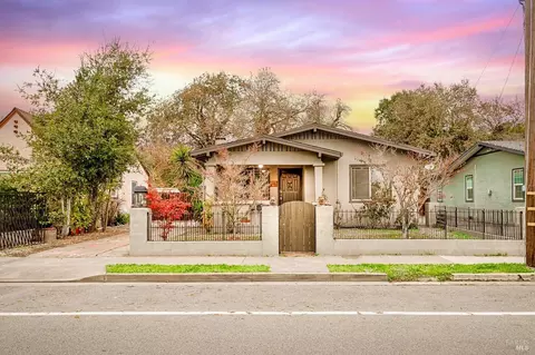 511 Earle St, Santa Rosa, CA 95404