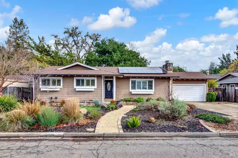 1034 Larkin Way, Napa, CA 94558