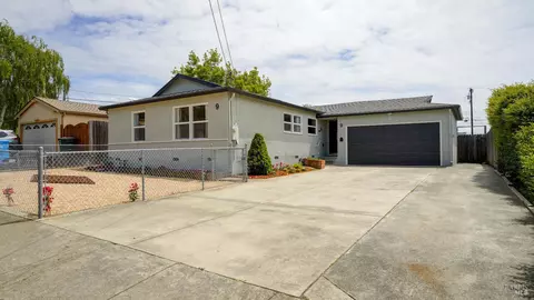 9 Monterey Dr, American Canyon, CA 94503