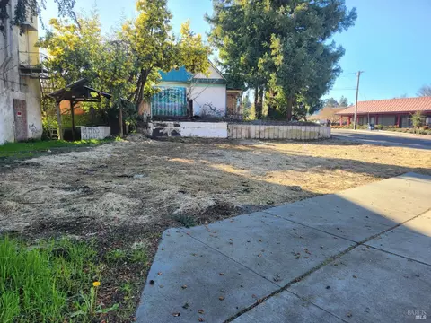 316 S Main St, Willits, CA 95490
