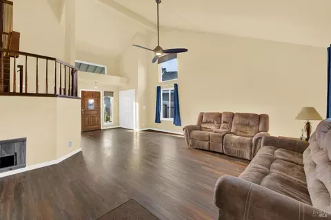 210 Joy Ct, Dixon, CA 95620 photo 10