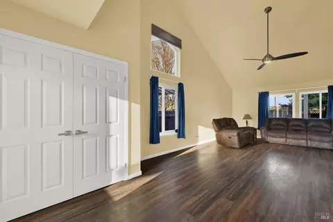 210 Joy Ct, Dixon, CA 95620 photo 7