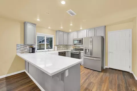 210 Joy Ct, Dixon, CA 95620 photo 18