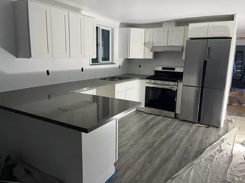 218 Walnut Cir, Rohnert Park, CA 94928