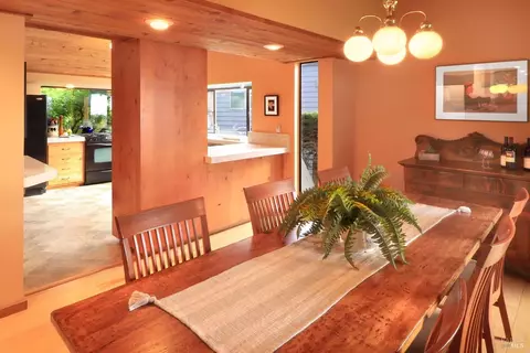 Dining - 21067 Heron Dr, Bodega Bay, CA 94923 photo 3 of 7