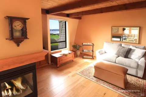 Bedroom - 21067 Heron Dr, Bodega Bay, CA 94923 photo 1 of 9