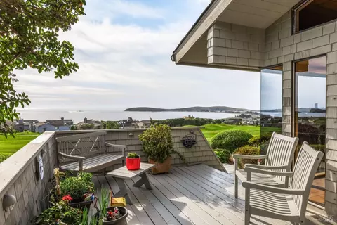 Exterior - 21067 Heron Dr, Bodega Bay, CA 94923 photo 6 of 9