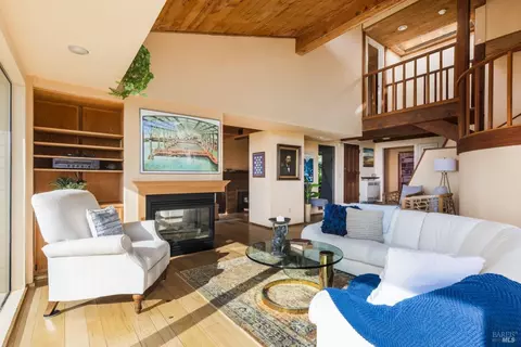 Living - 21067 Heron Dr, Bodega Bay, CA 94923 photo 3 of 6