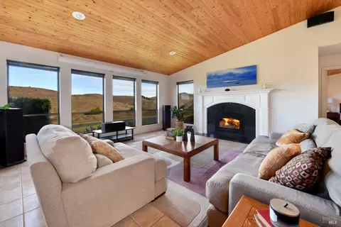 112 Duck Ct, Bodega Bay, CA 94923 photo 3