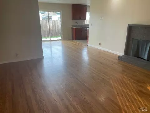 124 E Halabuk Ct, Vallejo, CA 94591 photo 3