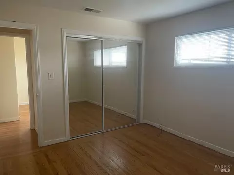 124 E Halabuk Ct, Vallejo, CA 94591 photo 5