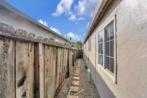 2475 Monterey Ave, Martinez, CA 94553 photo 33