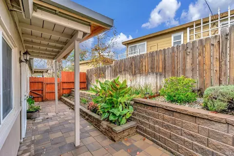 2475 Monterey Ave, Martinez, CA 94553 photo 9