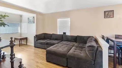 4 Idora Ave, Vallejo, CA 94590 photo 2