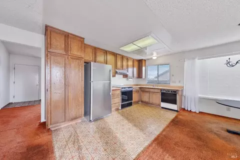 165 Wood Ct, Vallejo, CA 94591 photo 9