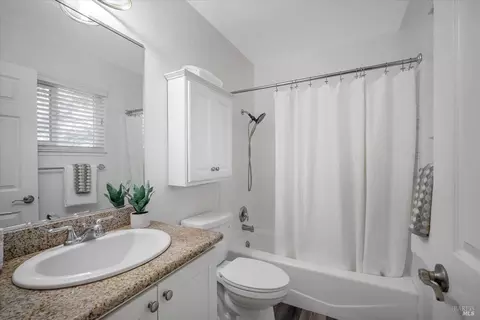 1644 Yardley St, Santa Rosa, CA 95403 photo 27