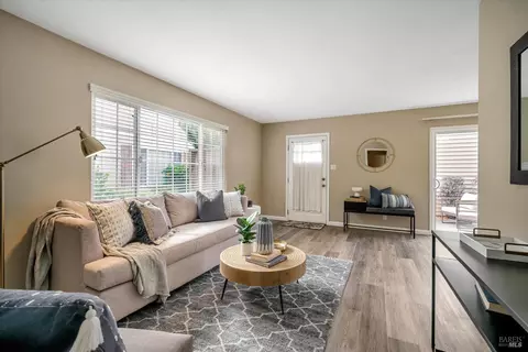 1644 Yardley St, Santa Rosa, CA 95403 photo 8
