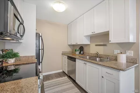 1644 Yardley St, Santa Rosa, CA 95403 photo 17