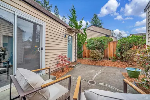 1644 Yardley St, Santa Rosa, CA 95403 photo 31