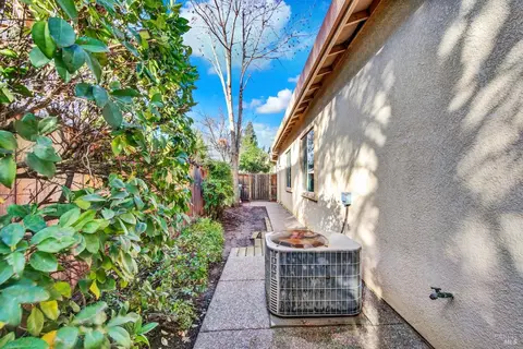 706 Eldridge Ave, Vacaville, CA 95688 photo 54