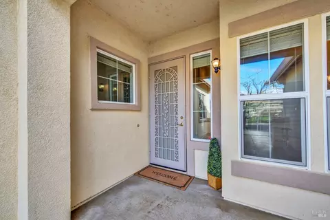706 Eldridge Ave, Vacaville, CA 95688 photo 8